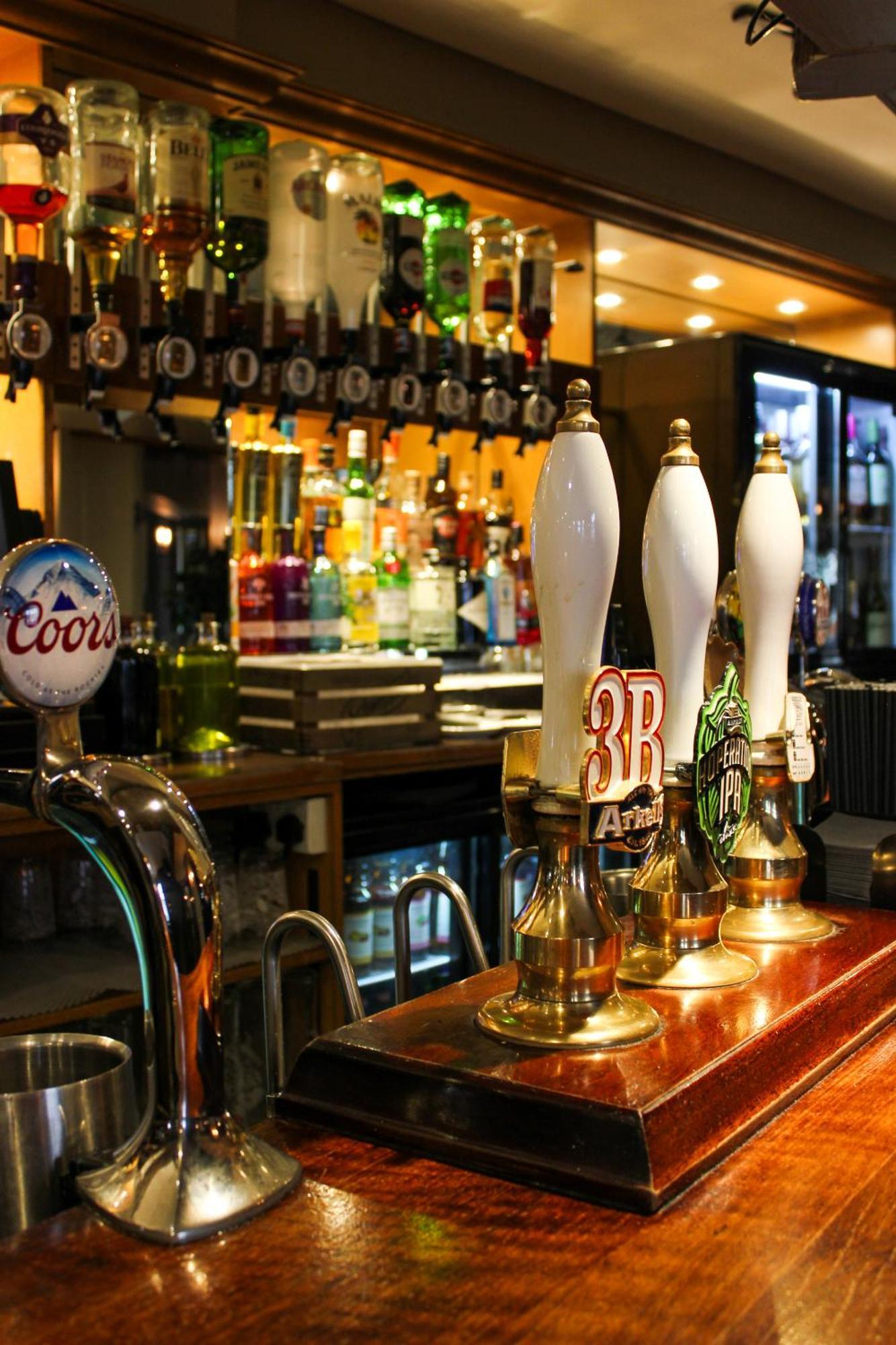 Hotel The White Hart Swindon Exterior foto
