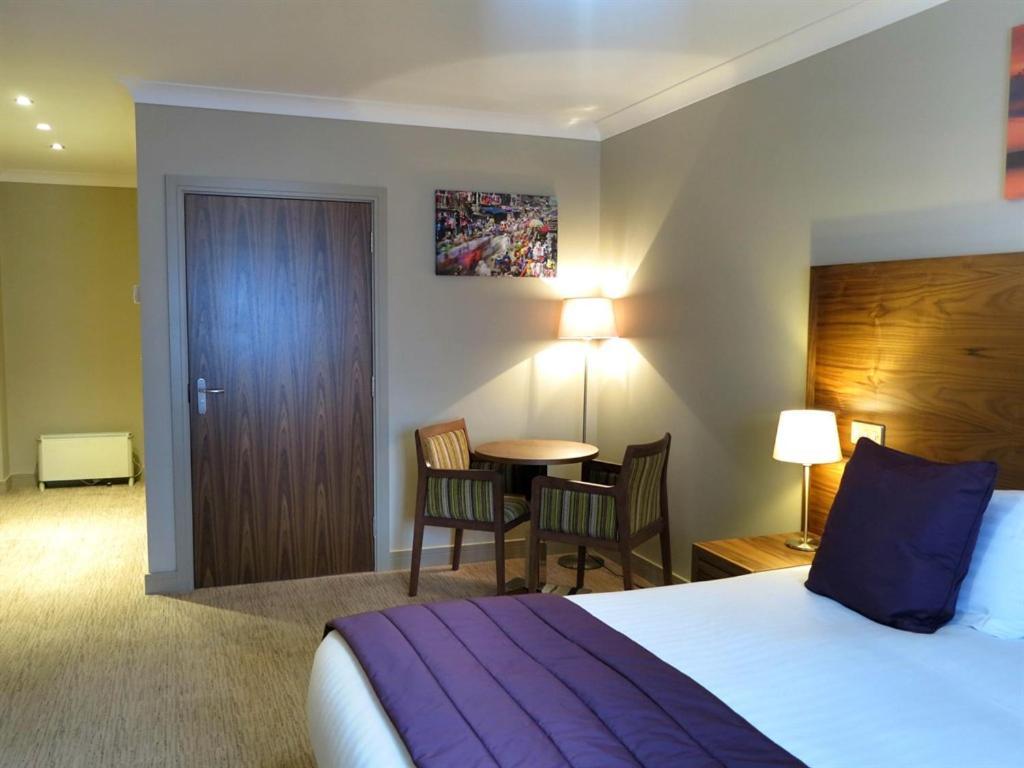 Hotel The White Hart Swindon Habitación foto